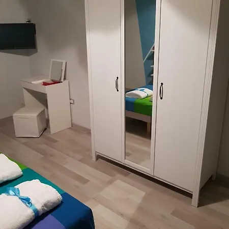 A Due Passi Da.... Bed & Breakfast 2*